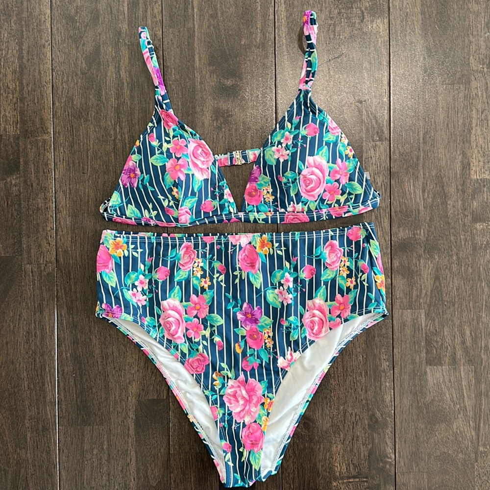 Cupshe floral bikini